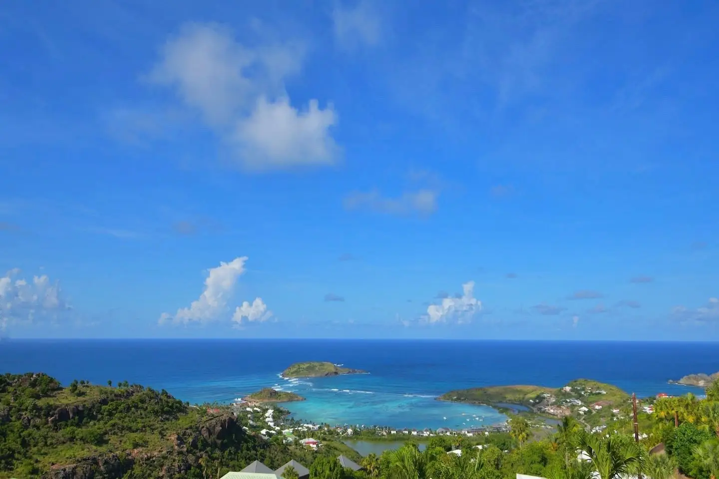 Exclusivité : maison deux chambres à vitet