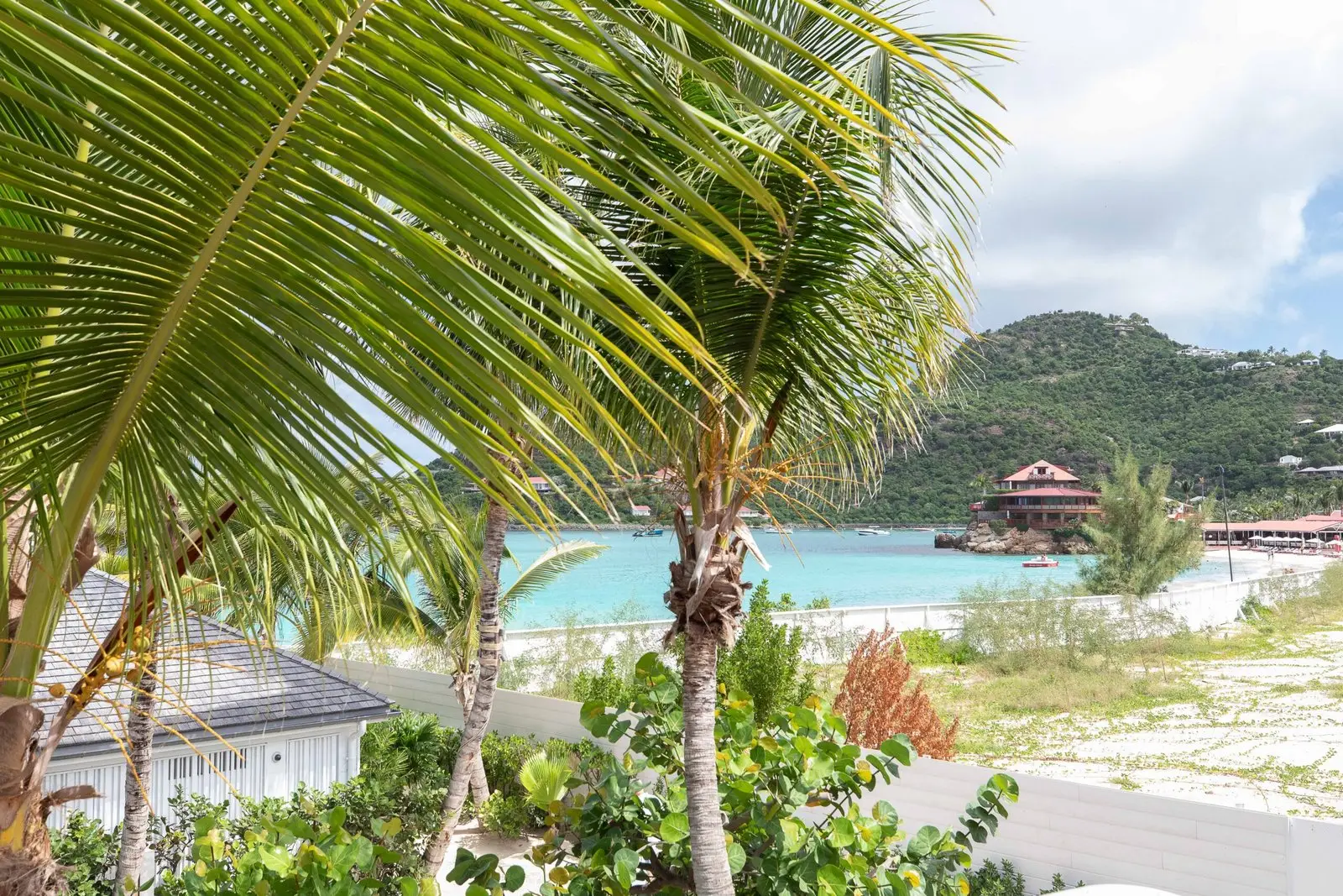 Exclusivité - Villa 5 chambres à proximité immédiate de la plage de St Jean - Photo 1