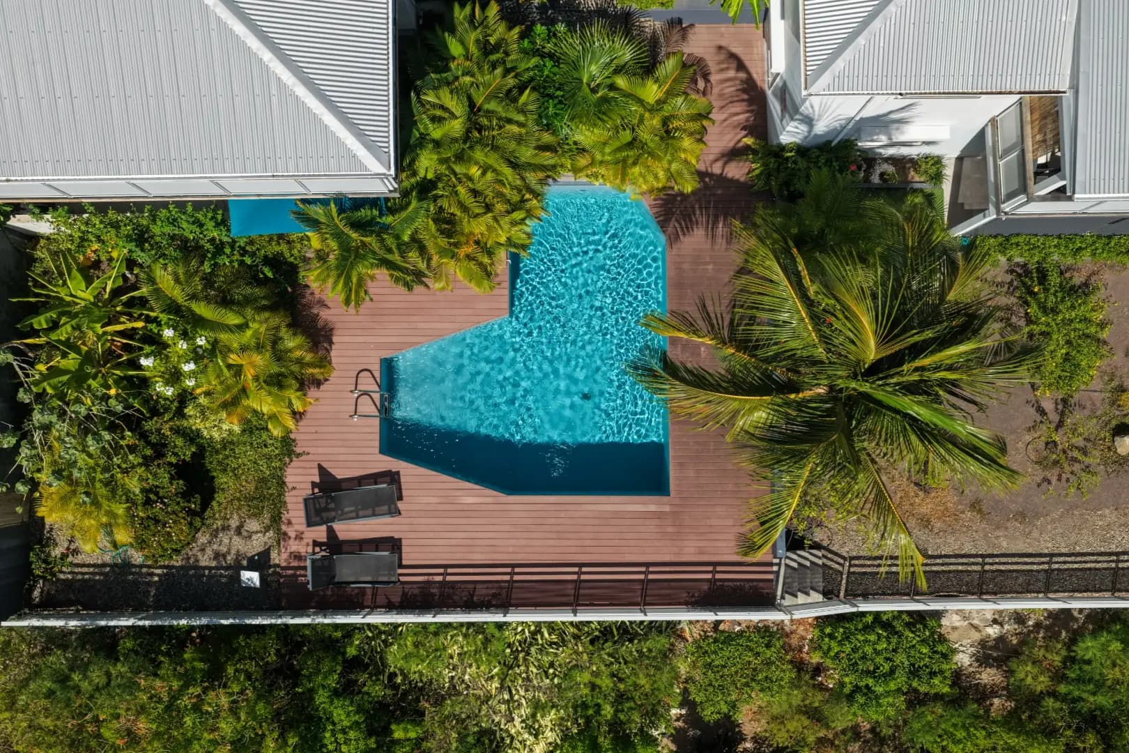 Beautiful 2 bedroom apartment - Swimming pool - View on morne - 50 - Photo 1