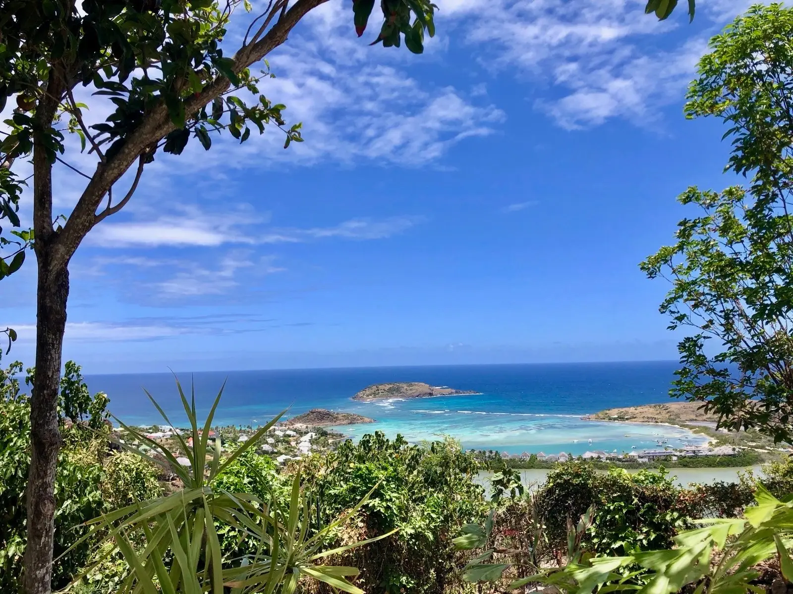 Maison trois chambres avec magnifique vue sur le lagon