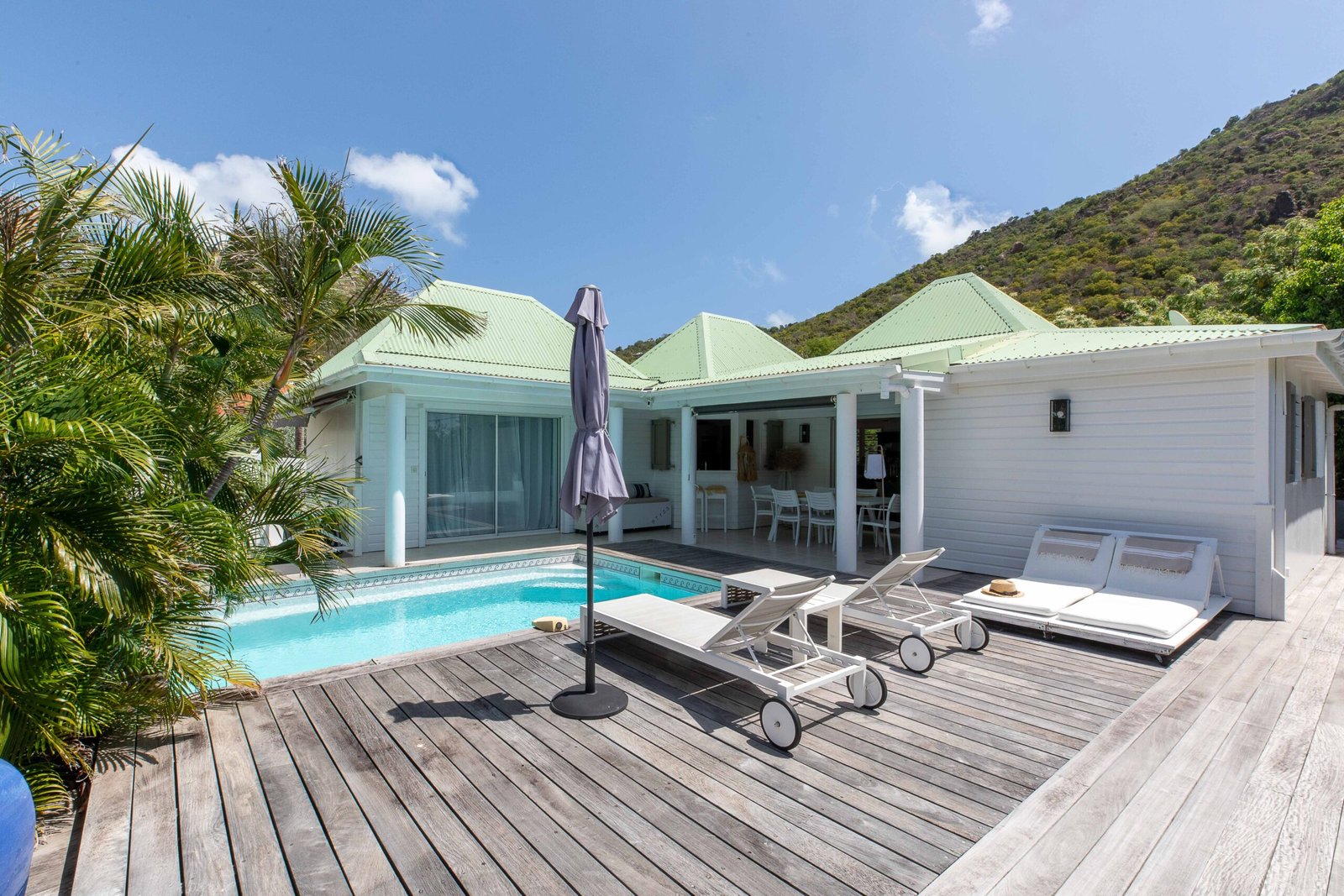 Eclusive listing -Beautiful 2 bedroom villa + 1 bungalow - Swimming pool - Grand-Fond